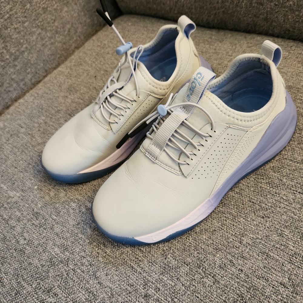 Clove sneakers